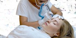Salon pentru tatuare sprancene